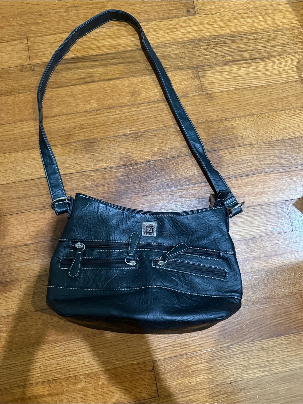 Stone Mountain Accessories Black Shoulder Bag with Front Zips